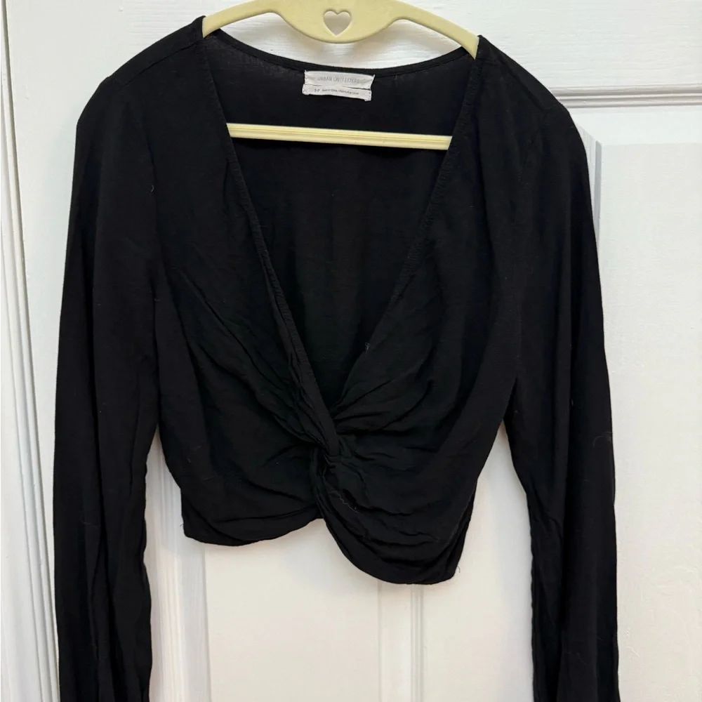 Elegant Women's Sweater Collection - Black, Cream, Pink - Picture 7 of 14